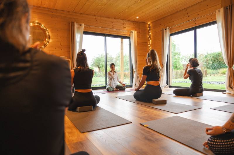 Yoga en petits groupes au studio Chandrananda près de Libourne