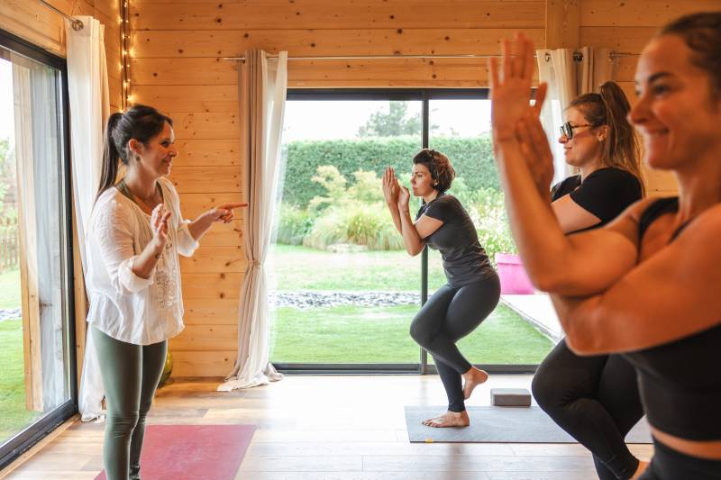 Pratiquez le yoga en pleine nature pour réduire le stress à 30 min de Bordeaux Rive Droite