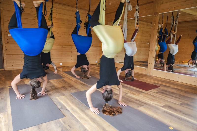 Pratiquez le yoga en pleine nature pour réduire le stress à 30 min de Bordeaux Rive Droite