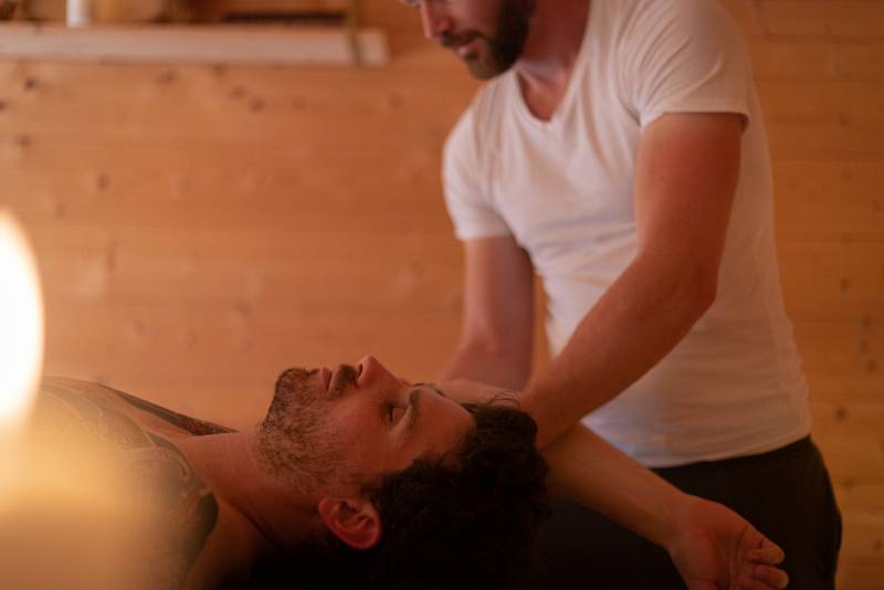 Quel bon cadeau offrir pour un massage spécifique afin de prendre soin de vos proches à proximité de Bordeaux?