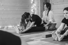 Notre zone d'activité pour ce service Cours de Vinyasa dynamique pour débutants et confirmés avec professeur qualifié pour améliorer force et souplesse